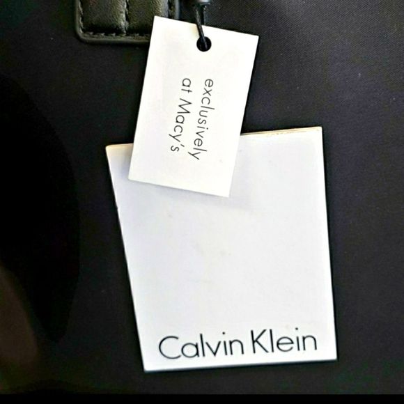 NWT 💖🖤 Calvin Klein Black Nylon Shoulder Bag - Picture 3 of 12